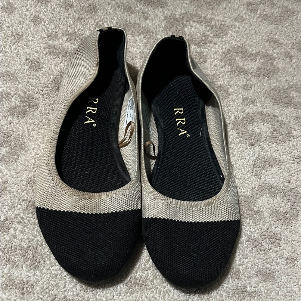 Women's Elegant Black and Cream Ballet Slippers